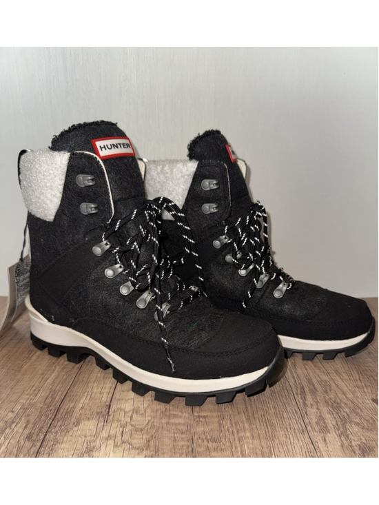 Hunter Shoes - NWT Hunter Felt Commando Boots Womens 8 Black Sherpa Hiking Outdoor Ski Lug Sole